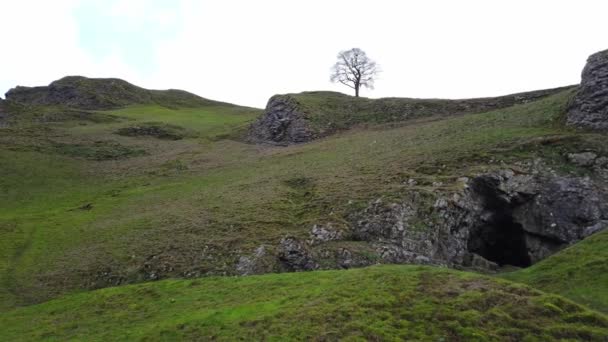 Impresionante Winnats Pass en Inglaterra en el Parque Nacional Peak District — Vídeo de stock