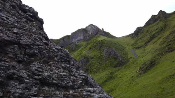 Impresionante Winnats Pass en Inglaterra en el Parque Nacional Peak District — Vídeo de stock