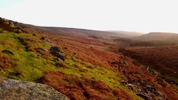 Increíble paisaje en el Parque Nacional Peak District Inglaterra — Vídeos de Stock