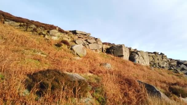 Bovenste Burbage op Peak District National Park in Engeland — Stockvideo