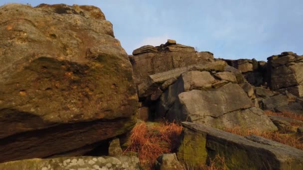 Bovenste Burbage op Peak District National Park in Engeland — Stockvideo