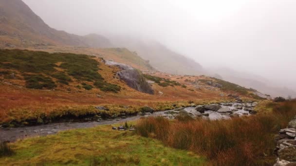 Taman Nasional Snowdonia di Wales dengan pemandangan yang menakjubkan — Stok Video