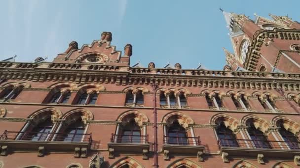 Pancras Uluslararası Tren Istasyonunun Londra Seyahat Fotoğrafçılığı Güzel Cephe — Stok video