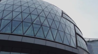 London City Hall Tower Bridge - Londra, İngiltere - 16 Aralık 2018 binasında