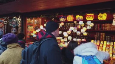 Leicester Square Londra - Londra, İngiltere - 16 Aralık 2018 güzel Noel pazarı