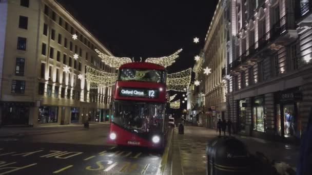 Gatan dekoration i London vid jul - London, England - 16 December 2018 — Stockvideo