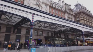 Londra Victoria Tren İstasyonu - Londra, İngiltere - 16 Aralık 2018