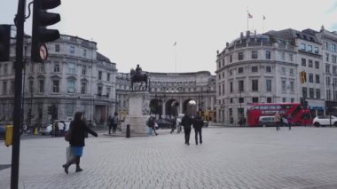 Admiralty Arch Londra alışveriş merkezi - Londra, İngiltere - 16 Aralık 2018