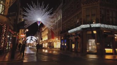 Noel dekorasyon yeni Bond Street Londra - Londra, İngiltere - 16 Aralık 2018