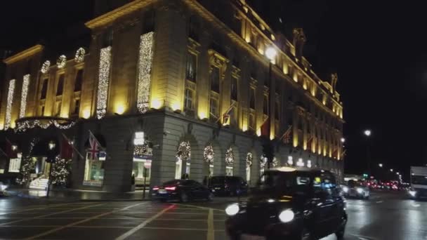 Famoso Ritz Hotel Londres de noite - LONDRES, ENGLÂNDIA - 16 DE DEZEMBRO DE 2018 — Vídeo de Stock