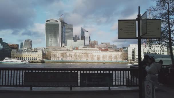 런던의 도시-런던, 영국-2018 년 12 월 16 일에 현대 금융 지구 — 비디오
