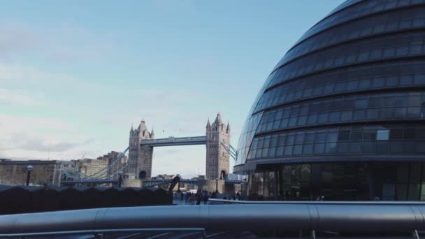 Edifício famoso da Prefeitura de Londres - LONDRES, INGLÊS - 16 DE DEZEMBRO DE 2018 — Vídeo de Stock