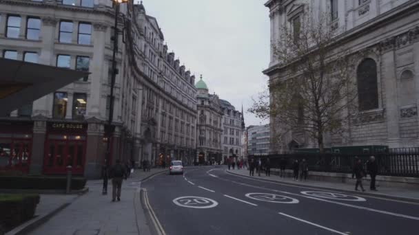 Catedral de San Pablo en Londres - LONDRES, INGLATERRA - 16 DE DICIEMBRE DE 2018 — Vídeo de stock