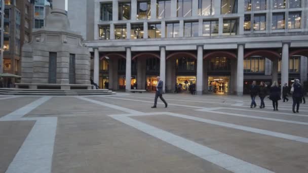 Paternoster Square en St Pauls Londres - LONDRES, INGLATERRA - 16 DE DICIEMBRE DE 2018 — Vídeos de Stock