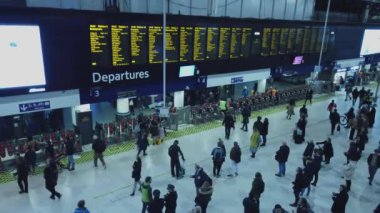Bitirim - Londra, İngiltere - 16 Aralık 2018'ın Londra Waterloo İstasyonu