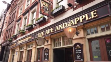 Maymun ve Apple Pub Manchester - Manchester, Birleşik Krallık - 1 Ocak 2019