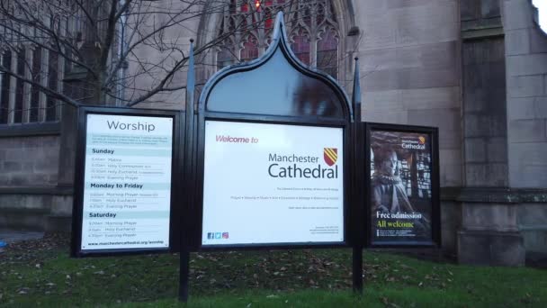 Manchester Cathedral Manchester Büyük Britanya Ocak 2019 Masada Bilgi — Stok video