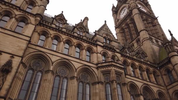 Stadhuis van Manchester op Albert Square - Manchester, Engeland - 1 januari 2019 — Stockvideo