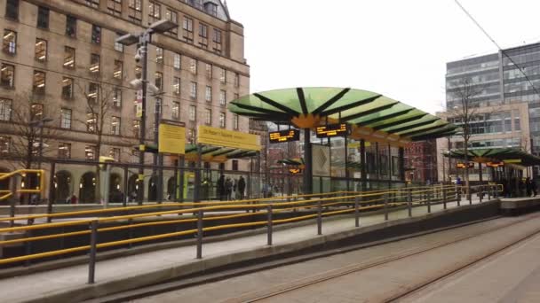 Peter Square Metrolink Tram Station Manchester Manchester United Kingdom January — стоковое видео