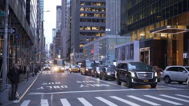 New York - New York, ABD - 4 Aralık 2018 caddeleri kanyonda sokak