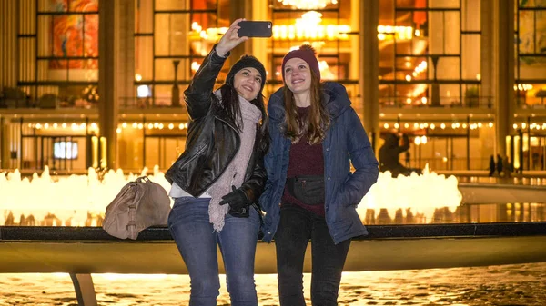 Selfies en güzel noktalar New York - New York, ABD - 4 Aralık 2018 alarak. — Stok fotoğraf