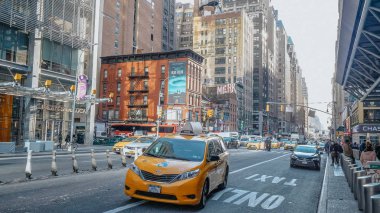 Manhattan tipik street view 8 Avenue - New York, ABD 