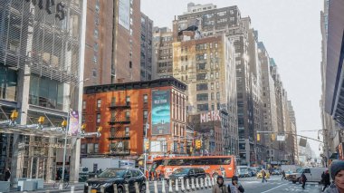 Manhattan tipik street view 8 Avenue - New York, ABD 