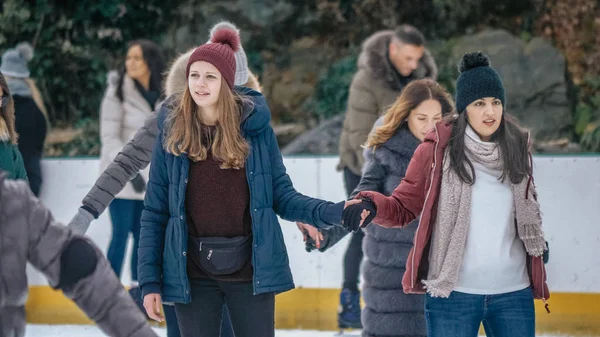 Ice skating in New York Central Park - NEW YORK, USA - DECEMBER — Stock Photo, Image