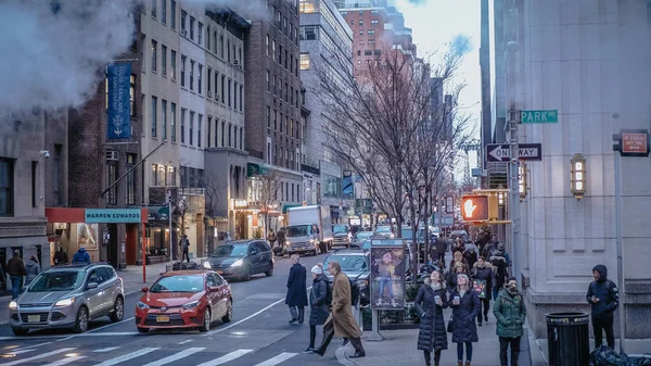 Vista típica de rua em Nova York - NOVA IORQUE, EUA - 4 DE DEZEMBRO, 2 — Fotografia de Stock