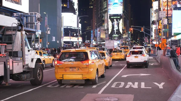 Vista de la calle Manhattan en Times Square - NUEVA YORK, EE.UU. - DECEMBE — Foto de Stock