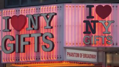 New York neon tabela seviyorum