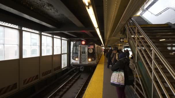 New York Metro platformu — Stok video