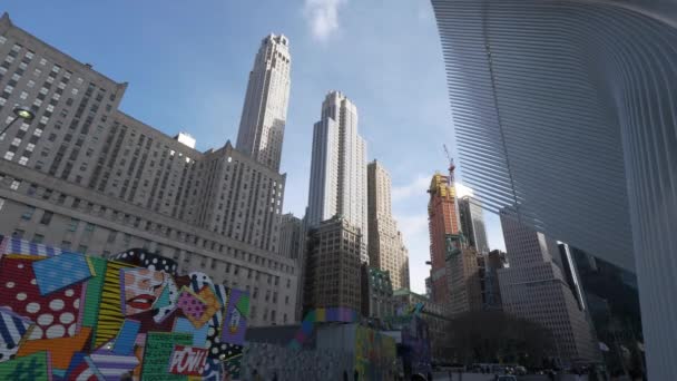 Wielkich drapaczy chmur w dzielnicy finansowej na Manhattanie — Wideo stockowe