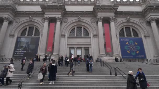 Berömda Metropolitan Museum i New York — Stockvideo