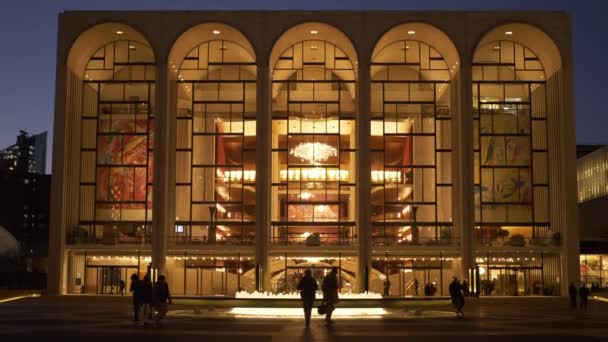 Metropolitan Opera chamado MET no Lincoln Center em Manhattan — Vídeo de Stock