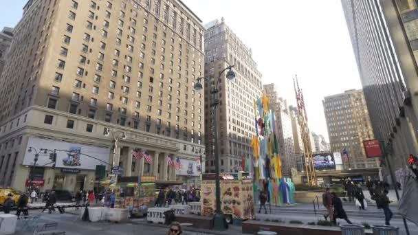 Edificios típicos en Manhattan centro — Vídeo de stock