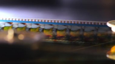 Sinema - bir sinemada öngörülen 35 mm film cazibesi