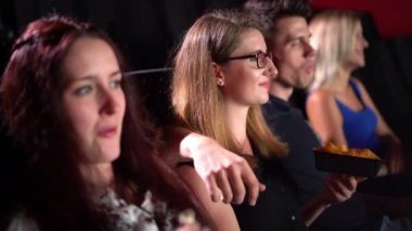 Sinema - film tiyatro - videoclip bir film izlemek