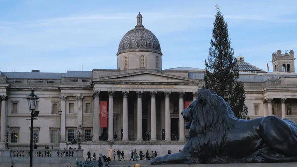 Nationalgalerie am Trafalgar Square in London - London, England - 15. Dezember 2018 — Stockfoto