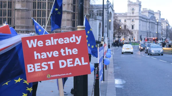 Marche de protestation contre le Brexit et manifestation à Londres - LONDRES, ANGLETERRE - 15 DÉCEMBRE 2018 — Photo