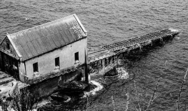 Eski tekne ev Cornwall kertenkele noktasında