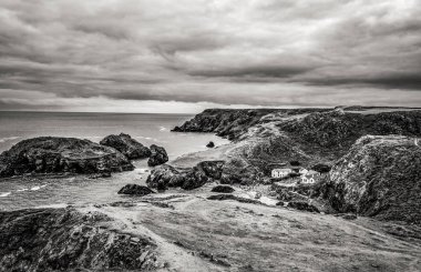 Harika Kynance Cove Cornwall - ünlü bir dönüm noktası