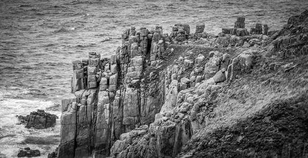 Monumento famoso en Cornualles - Tierras terminan en el mar Céltico —  Fotos de Stock