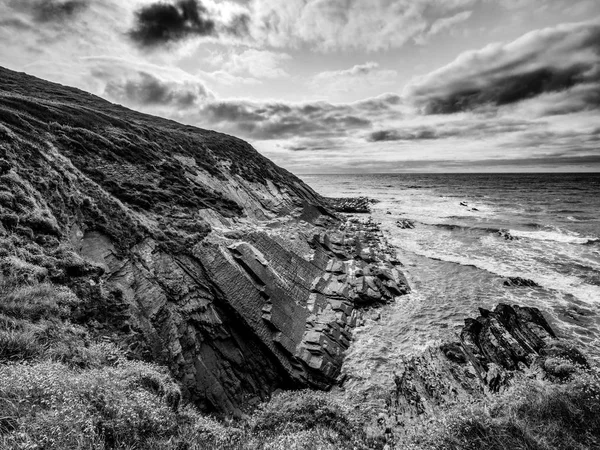 Pięknymi klifami i wybrzeża Crackington Haven Cornwall — Zdjęcie stockowe