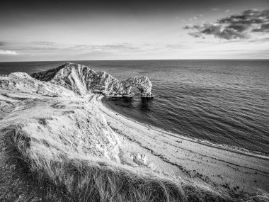 İngiltere'de Durdle kapıda sahil yolu