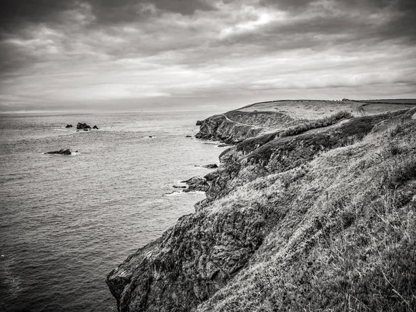 Корнуолл Англия - вид на удивительный мыс на побережье — стоковое фото