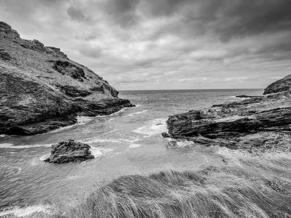 Cove Tintagel Kornwalii Popularnych Landmark Zamek Tintagel Fotografia Podróżnicza — Zdjęcie stockowe