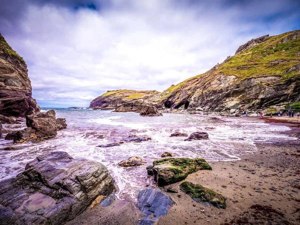 Den Cove Tintagel Cornwall Ett Populärt Landmärke Tintagel Castle Resor — Stockfoto