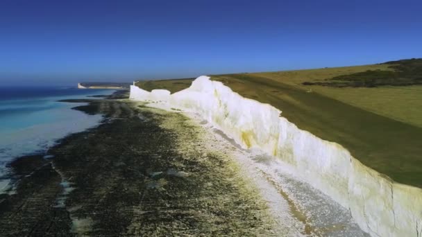 Vlucht Prachtige Witte Kliffen Aan Zuid Engelse Kust Luchtfoto — Stockvideo