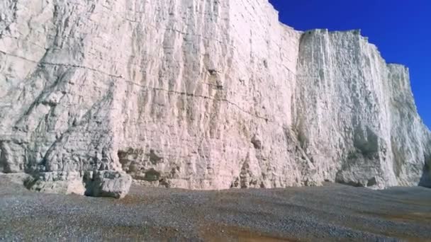 Vlucht Prachtige Witte Kliffen Aan Zuid Engelse Kust Luchtfoto — Stockvideo